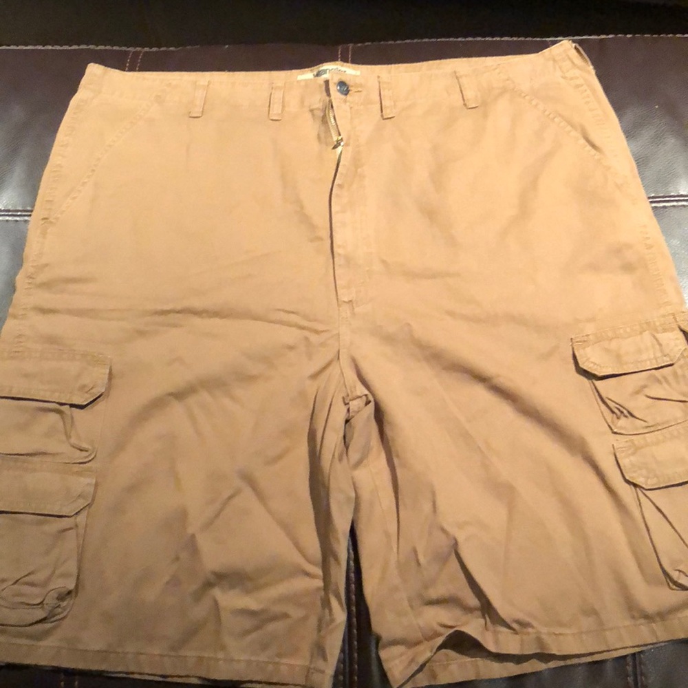 Nwot Wrangler cargo shorts size 44 waist